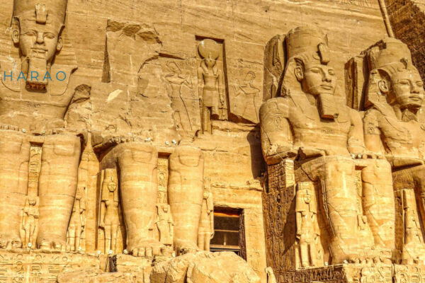 Assuan & Abu Simbel 2-Tagestour ab Hurghada – Tempel, Obelisk & Staudamm